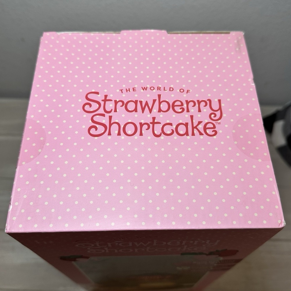 NIB Strawberry Shortcake Candle Warmer Strawberry Lamp Glass Wood Built-in Timer - Picture 5 of 5